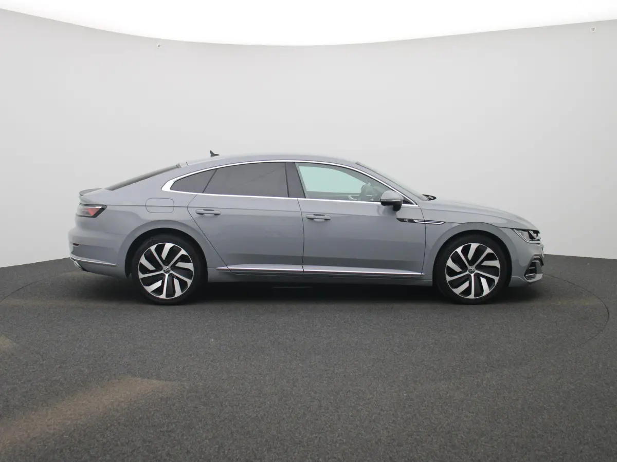 2.0 TSI R-Line Business+ | Automaat | Apple Carplay / Android Auto | Camera | Parkeersensoren | Stoelverwarming |