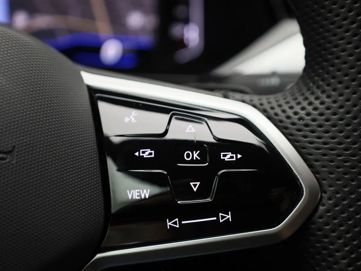 2.0 TSI R-Line Business+ | Automaat | Apple Carplay / Android Auto | Camera | Parkeersensoren | Stoelverwarming |