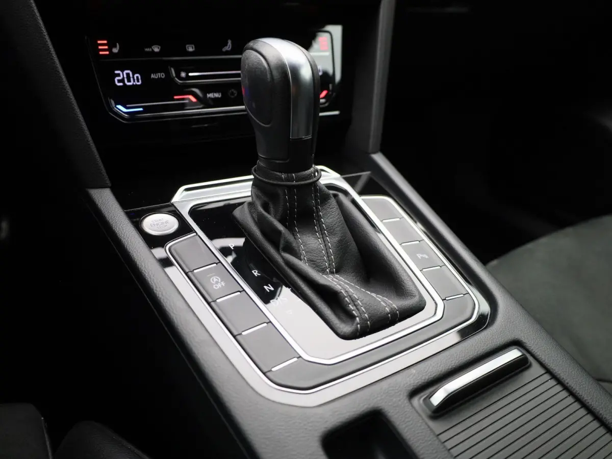 2.0 TSI R-Line Business+ | Automaat | Apple Carplay / Android Auto | Camera | Parkeersensoren | Stoelverwarming |