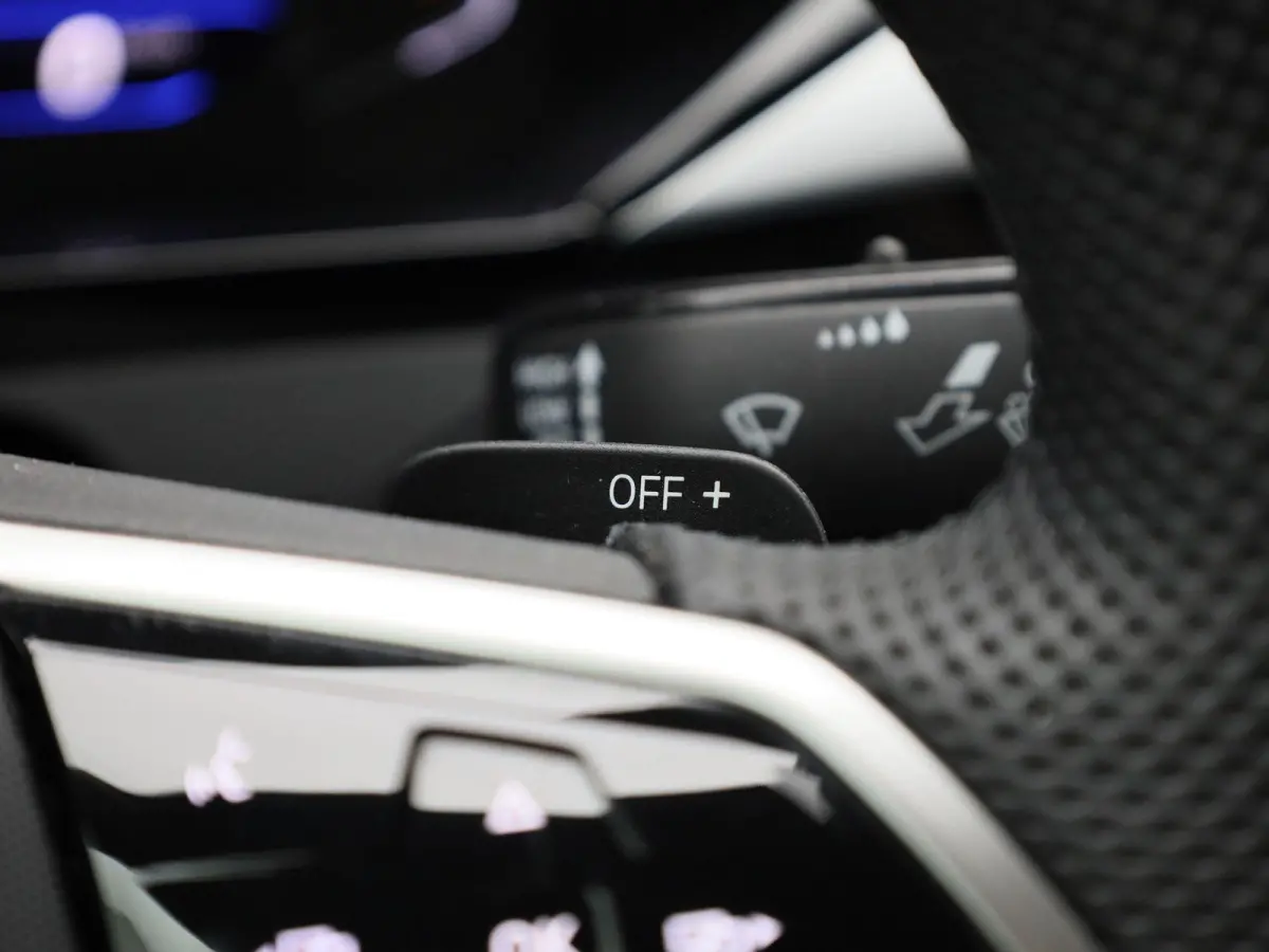2.0 TSI R-Line Business+ | Automaat | Apple Carplay / Android Auto | Camera | Parkeersensoren | Stoelverwarming |