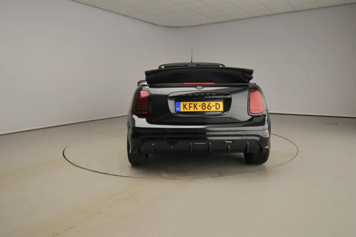 2.0 C John Cooper Works XL Stuurwielrand verwarmd | Comfort Access | Harman Kardon | Head-Up | Driving Assistant Plus