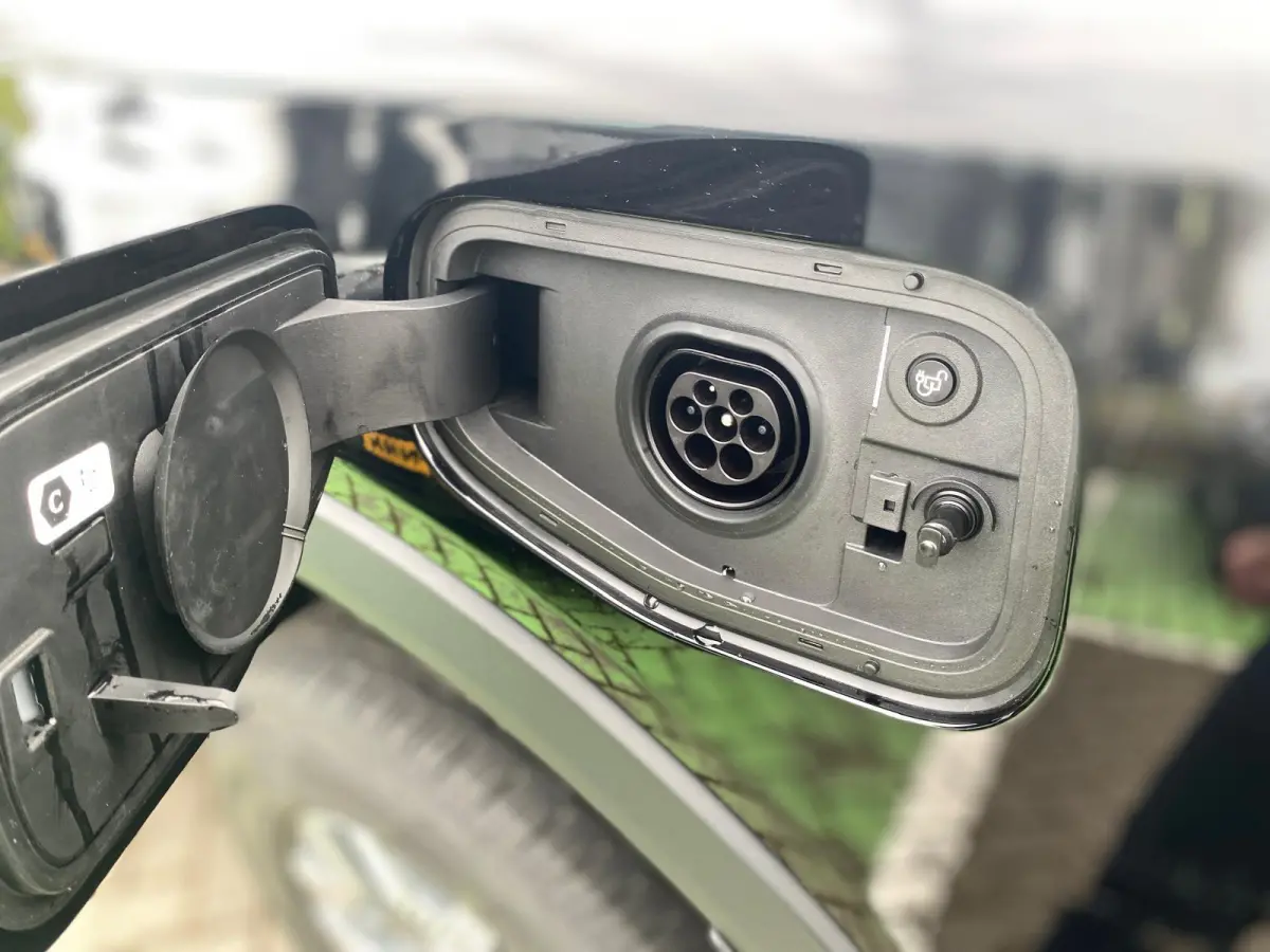 Wildtrak PHEV | DIRECT LEVERBAAR |  278PK | Trekhaak | Blis | 12" Infotainment scherm met SYNC 4 | Elektrisch 8-weg verstelbare en verwarmbare stoelen | 18" Lichtmetalen velgen