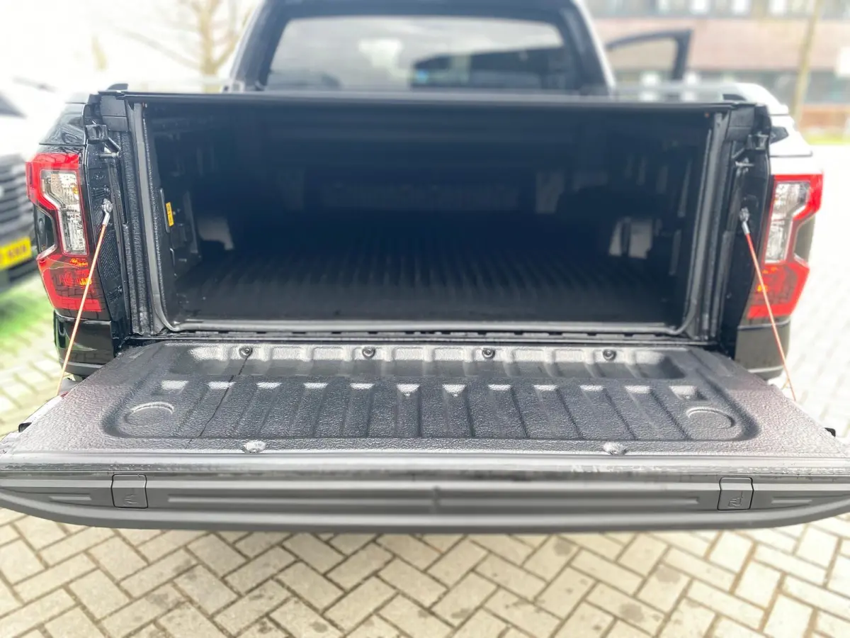Wildtrak PHEV | DIRECT LEVERBAAR |  278PK | Trekhaak | Blis | 12" Infotainment scherm met SYNC 4 | Elektrisch 8-weg verstelbare en verwarmbare stoelen | 18" Lichtmetalen velgen