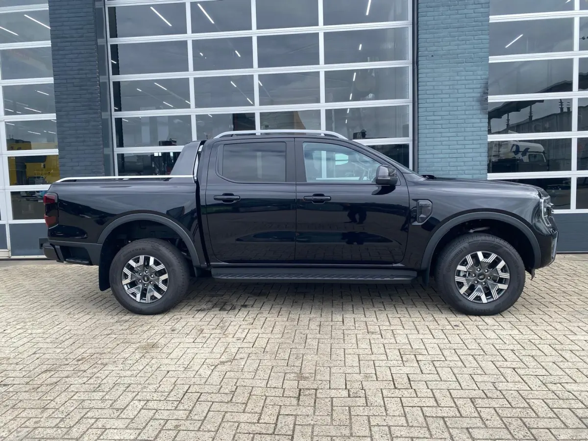 Wildtrak PHEV | DIRECT LEVERBAAR |  278PK | Trekhaak | Blis | 12" Infotainment scherm met SYNC 4 | Elektrisch 8-weg verstelbare en verwarmbare stoelen | 18" Lichtmetalen velgen