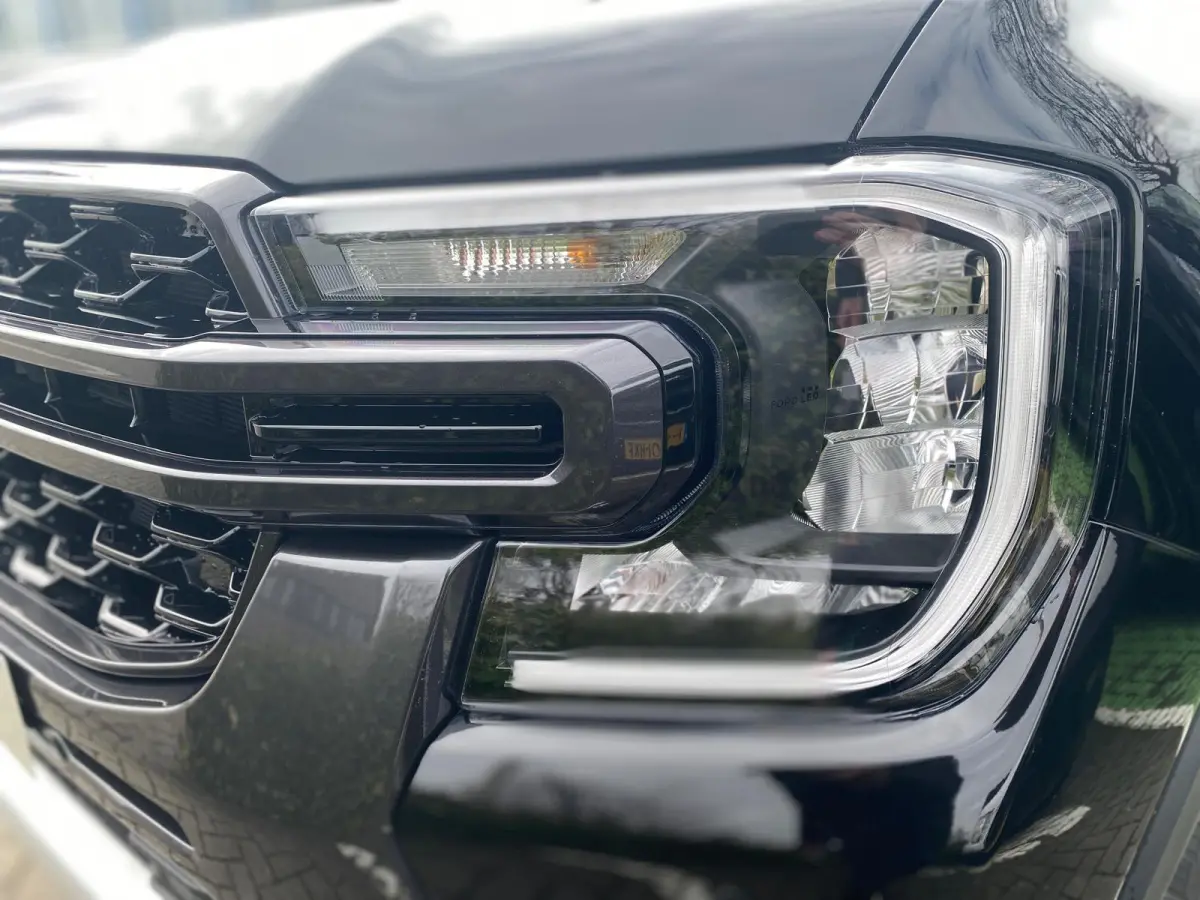 Wildtrak PHEV | DIRECT LEVERBAAR |  278PK | Trekhaak | Blis | 12" Infotainment scherm met SYNC 4 | Elektrisch 8-weg verstelbare en verwarmbare stoelen | 18" Lichtmetalen velgen