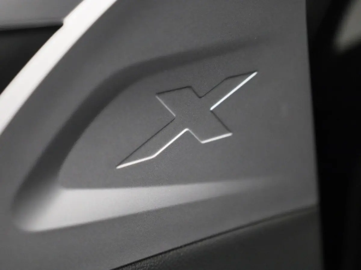 xDrive30e | Automaat | Apple Carplay | Camera | Parkeersensoren | Navigatie |