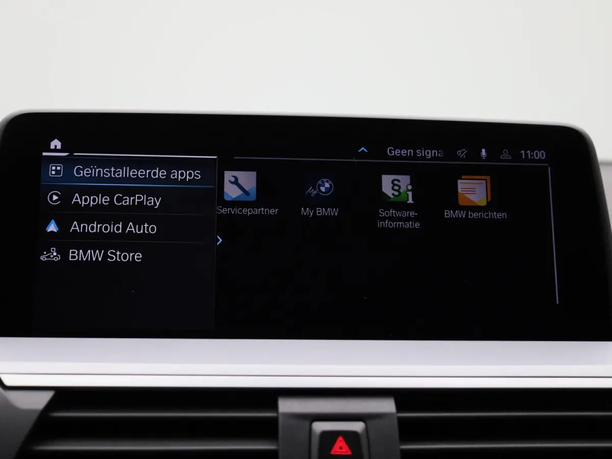 xDrive30e | Automaat | Apple Carplay | Camera | Parkeersensoren | Navigatie |
