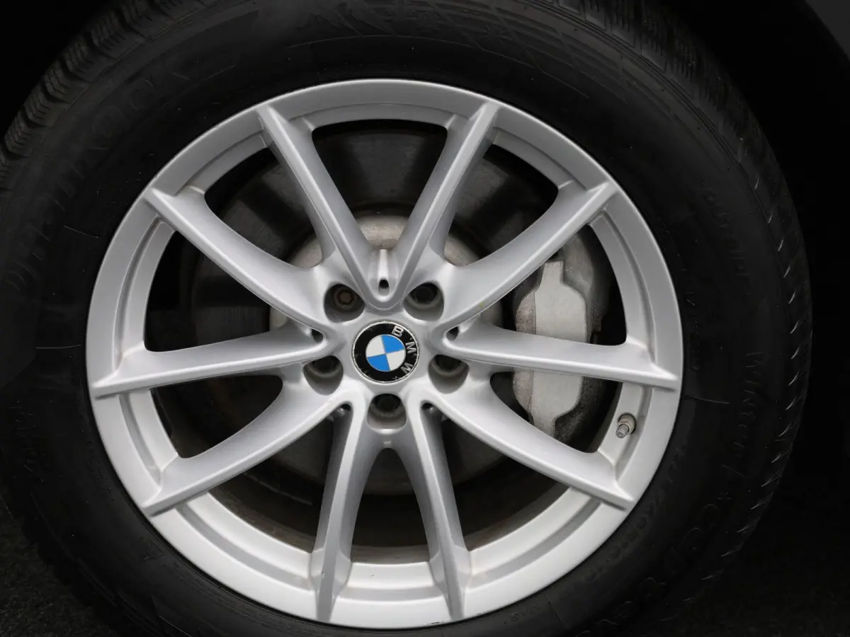 xDrive30e | Automaat | Apple Carplay | Camera | Parkeersensoren | Navigatie |