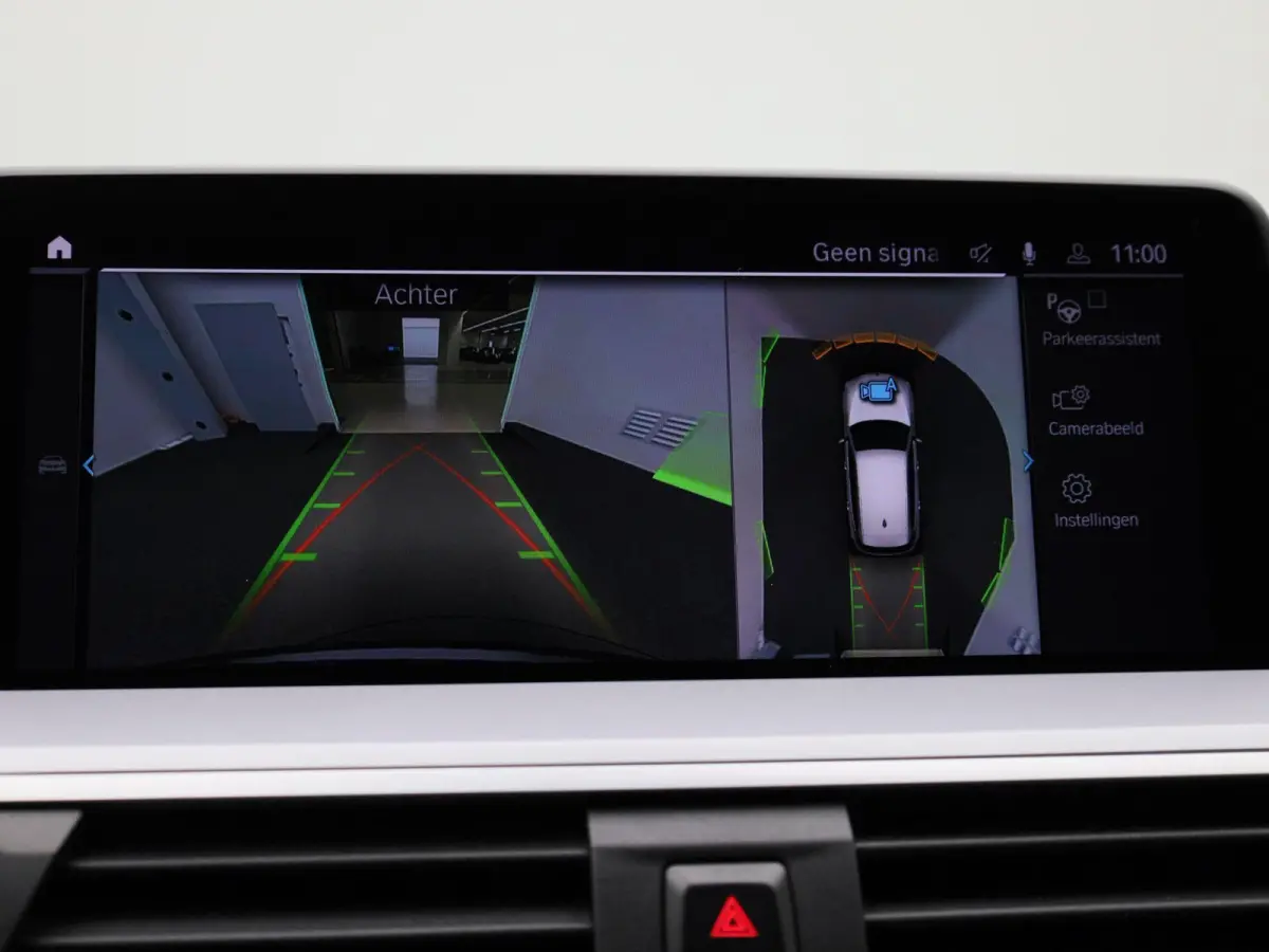 xDrive30e | Automaat | Apple Carplay | Camera | Parkeersensoren | Navigatie |