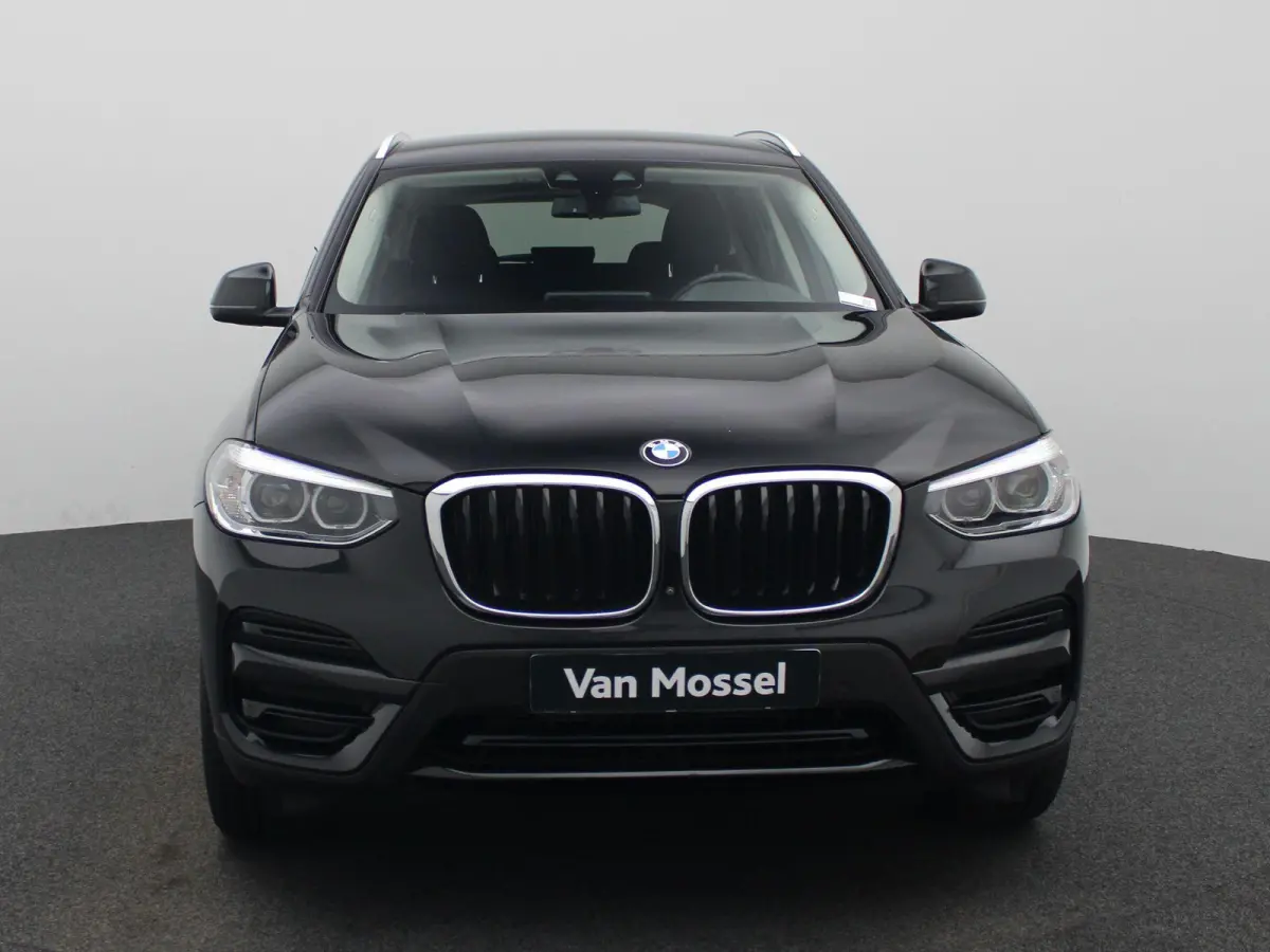 xDrive30e | Automaat | Apple Carplay | Camera | Parkeersensoren | Navigatie |