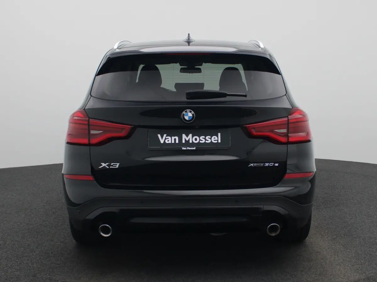 xDrive30e | Automaat | Apple Carplay | Camera | Parkeersensoren | Navigatie |