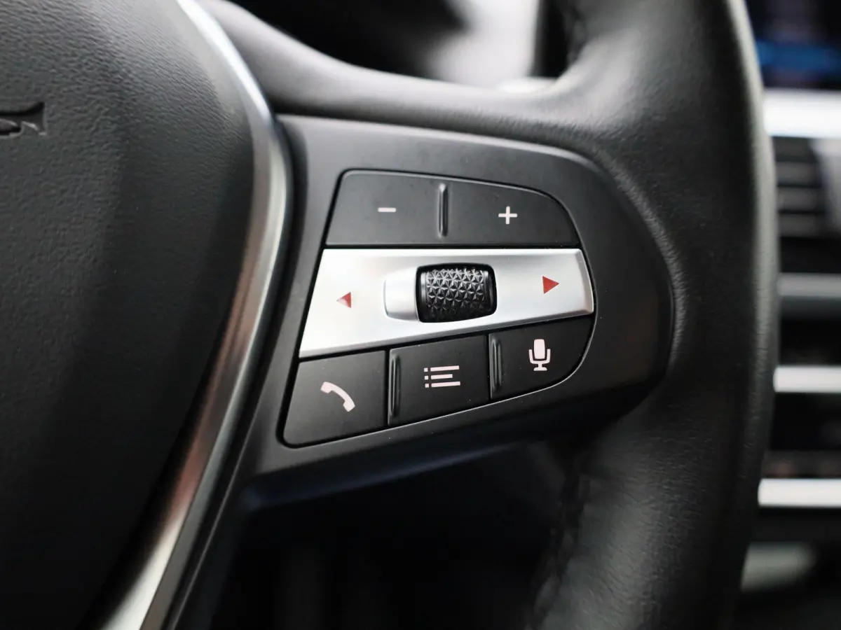 xDrive30e | Automaat | Apple Carplay | Camera | Parkeersensoren | Navigatie |