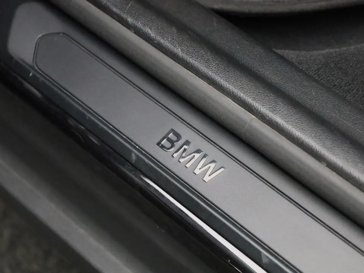 xDrive30e | Automaat | Apple Carplay | Camera | Parkeersensoren | Navigatie |