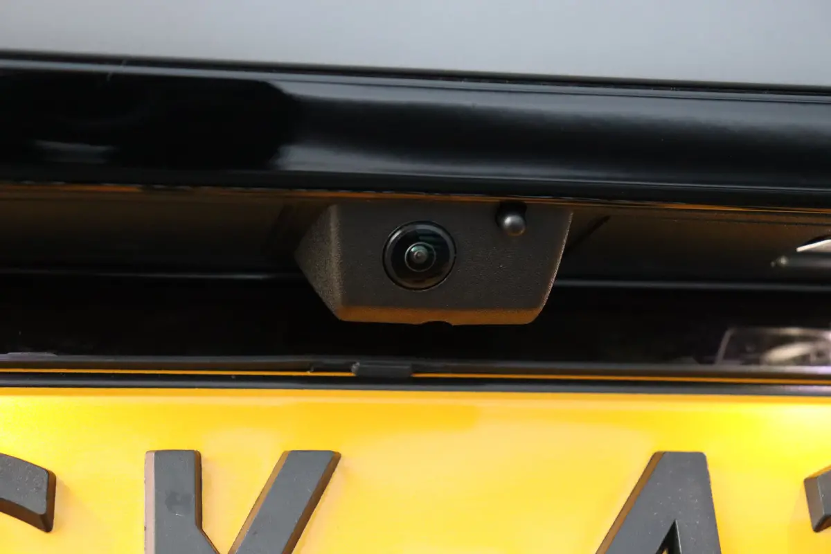 DUAL MOTOR 73KWH GT LAUNCH EDITION 325PK / NAVI / LEDER / CLIMA / FULL-LED / 20" LMV / KEYLESS / WARMTEPOMP / PANO. DAK / 360° CAMERA / ADAPT. CRUISECONTROL / WINTERPAKKET / NIEUWSTAAT !!