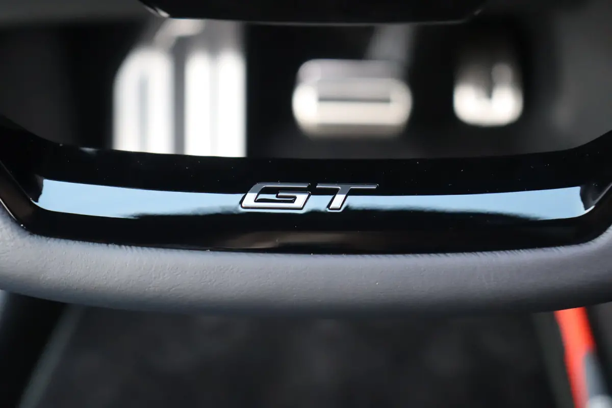 DUAL MOTOR 73KWH GT LAUNCH EDITION 325PK / NAVI / LEDER / CLIMA / FULL-LED / 20" LMV / KEYLESS / WARMTEPOMP / PANO. DAK / 360° CAMERA / ADAPT. CRUISECONTROL / WINTERPAKKET / NIEUWSTAAT !!