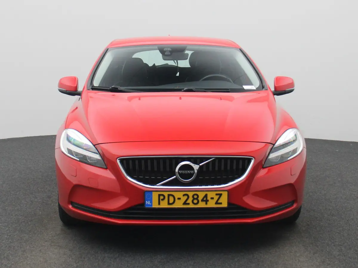1.5 T2 Nordic+ | Automaat | Stoelverwarming | Parkeersensoren | Trekhaak |