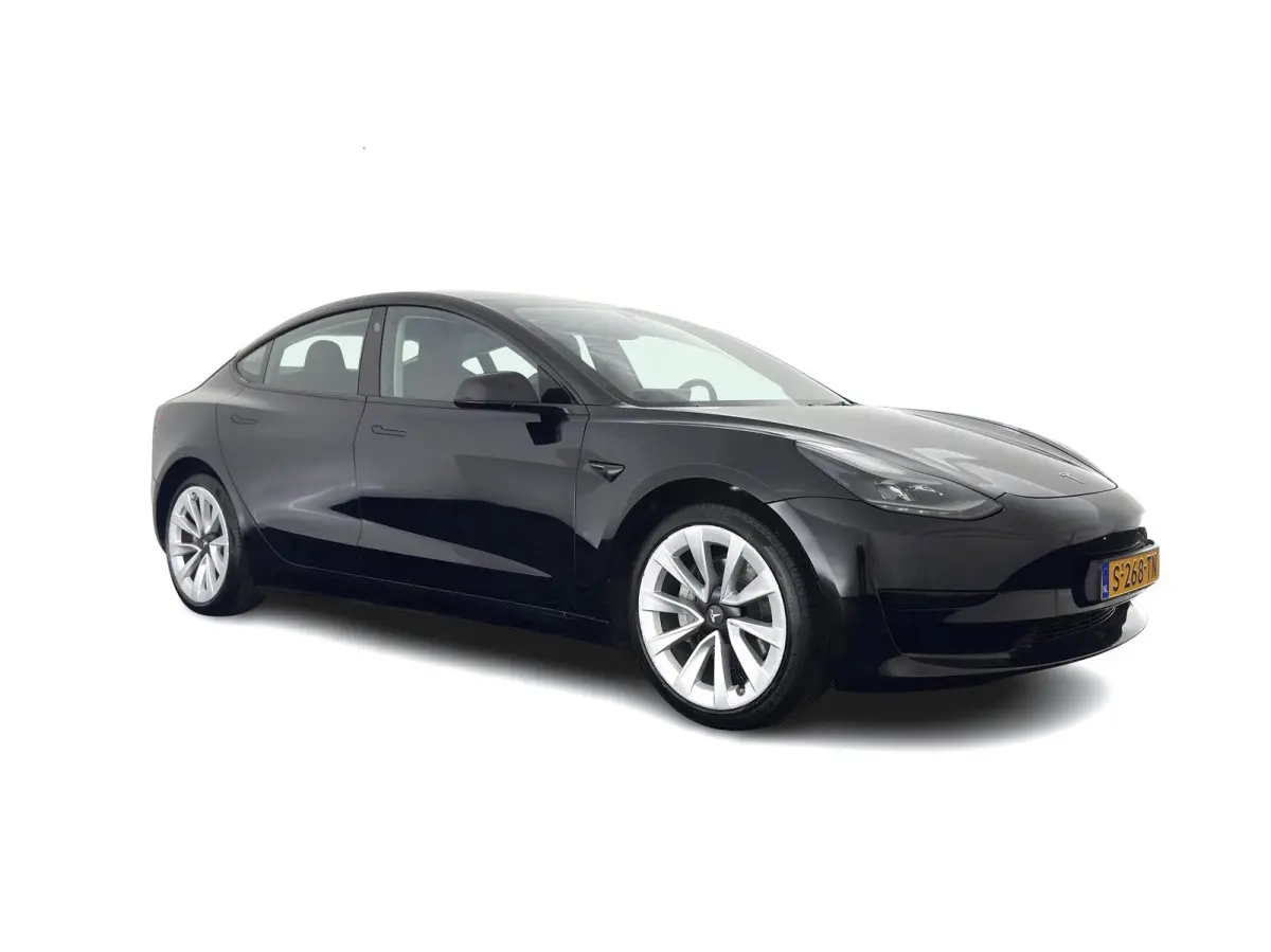 Standard RWD Plus 60 kWh [3-Fase-11kW] {SoH-90%} (INCL-BTW) Aut. *PANO | AUTOPILOT | LEATHER | KEYLESS | FULL-LED | MEMORY-PACK | TOPVIEW | DAB | CARPLAY | DIGI-COCKPIT | LANE-ASSIST | HEATE