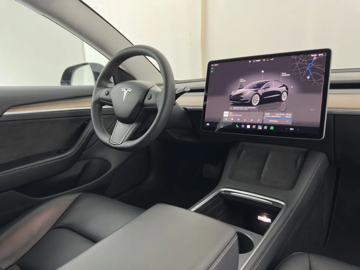 Standard RWD Plus 60 kWh [3-Fase-11kW] {SoH-90%} (INCL-BTW) Aut. *PANO | AUTOPILOT | LEATHER | KEYLESS | FULL-LED | MEMORY-PACK | TOPVIEW | DAB | CARPLAY | DIGI-COCKPIT | LANE-ASSIST | HEATE