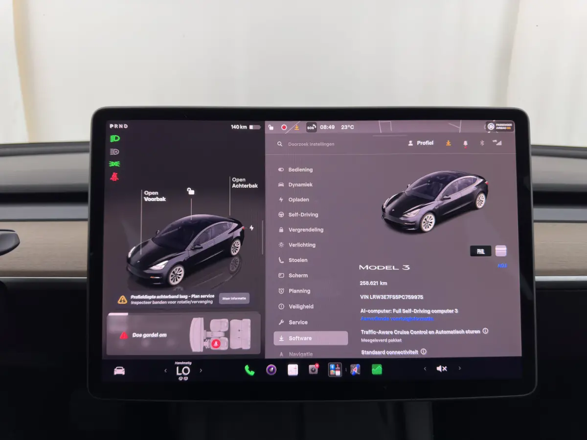 Standard RWD Plus 60 kWh [3-Fase-11kW] {SoH-90%} (INCL-BTW) Aut. *PANO | AUTOPILOT | LEATHER | KEYLESS | FULL-LED | MEMORY-PACK | TOPVIEW | DAB | CARPLAY | DIGI-COCKPIT | LANE-ASSIST | HEATE