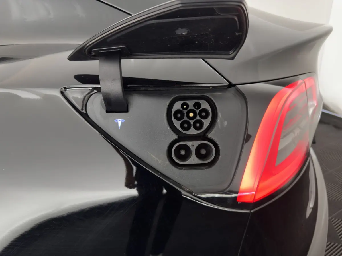 Standard RWD Plus 60 kWh [3-Fase-11kW] {SoH-90%} (INCL-BTW) Aut. *PANO | AUTOPILOT | LEATHER | KEYLESS | FULL-LED | MEMORY-PACK | TOPVIEW | DAB | CARPLAY | DIGI-COCKPIT | LANE-ASSIST | HEATE