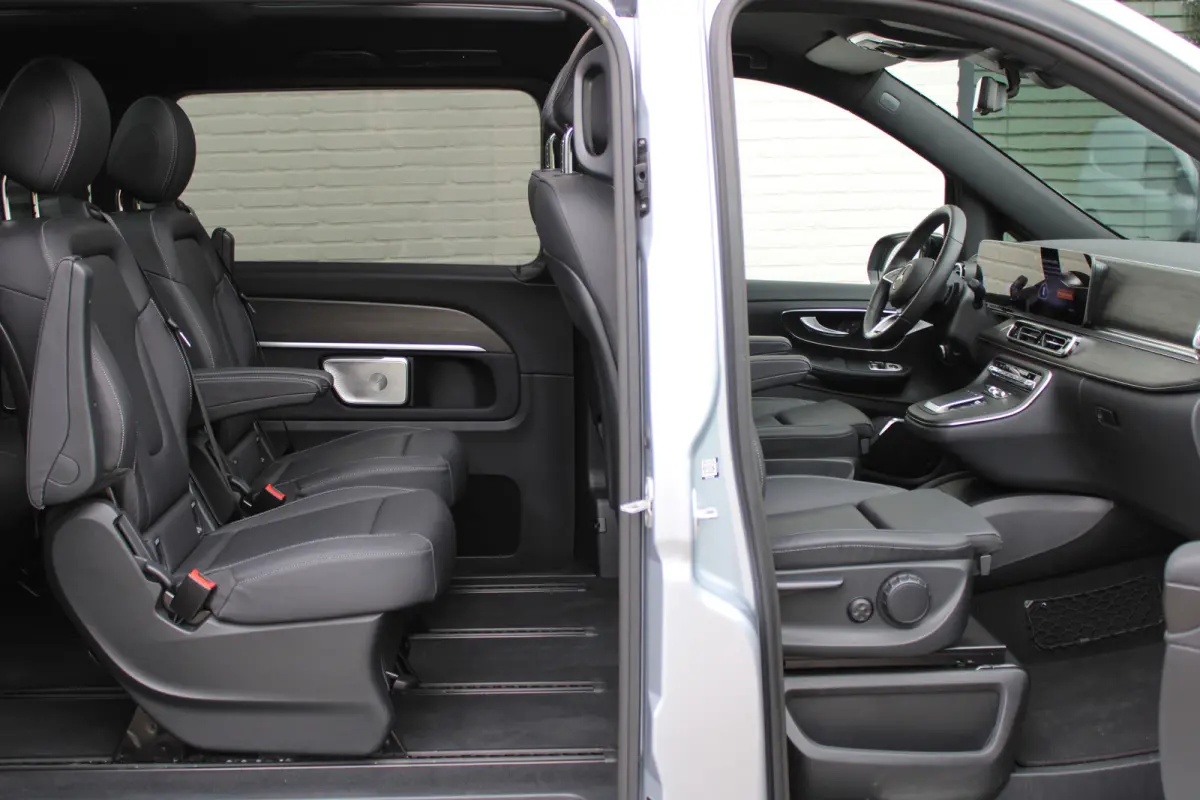 300 L2 / AMG / Luchtvering / Panorama / 7-Persoons / Burmester / Vol Opties / NIEUWSTAAT