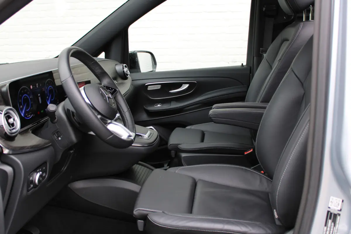 300 L2 / AMG / Luchtvering / Panorama / 7-Persoons / Burmester / Vol Opties / NIEUWSTAAT