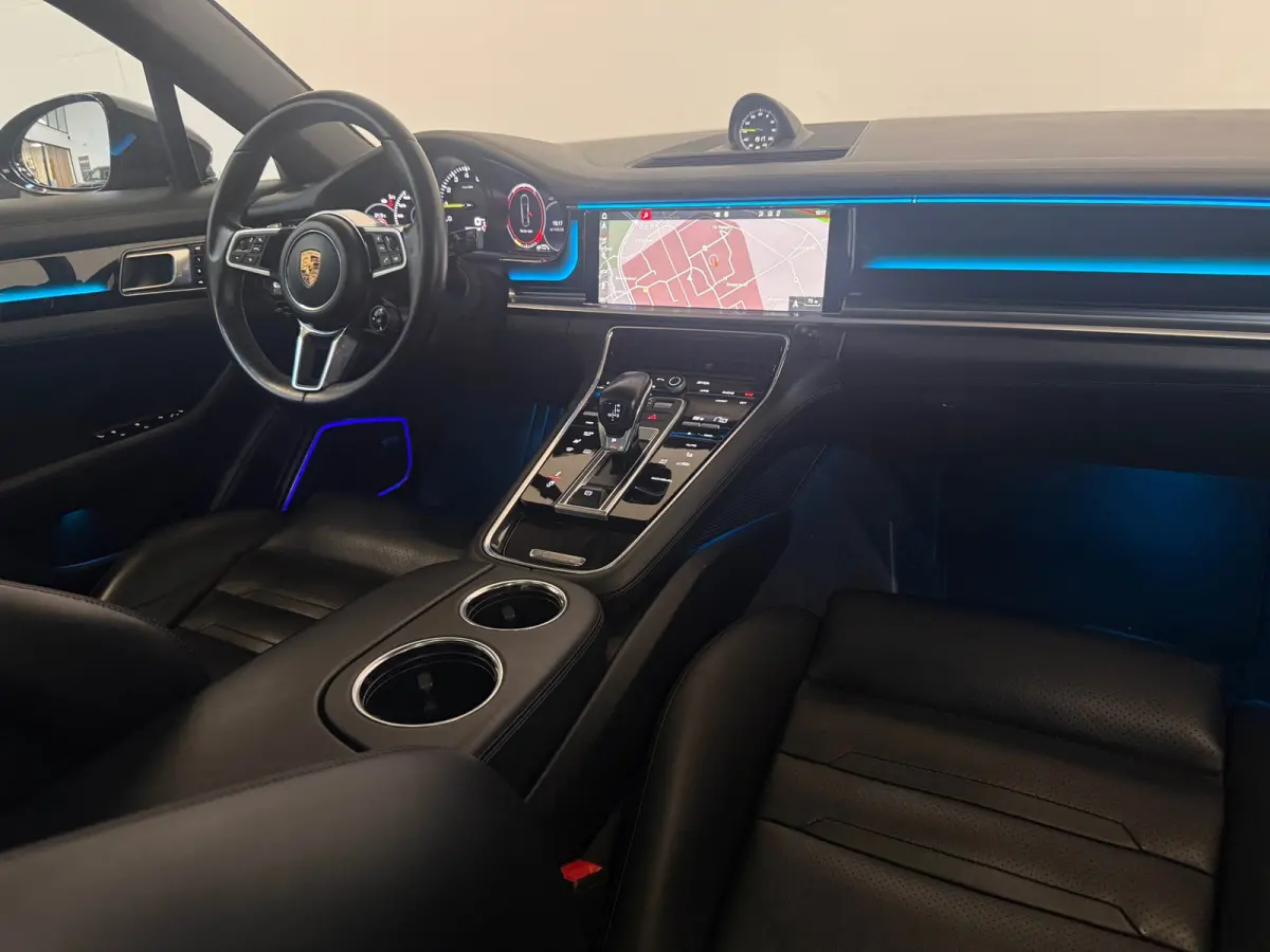 2.9 4 E-Hybrid Pano 360 Softclose Luchtvering