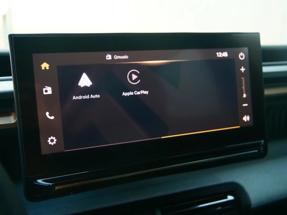 1.2 Hybrid 145pk Plus Automaat Apple Carplay / DAB / Camera