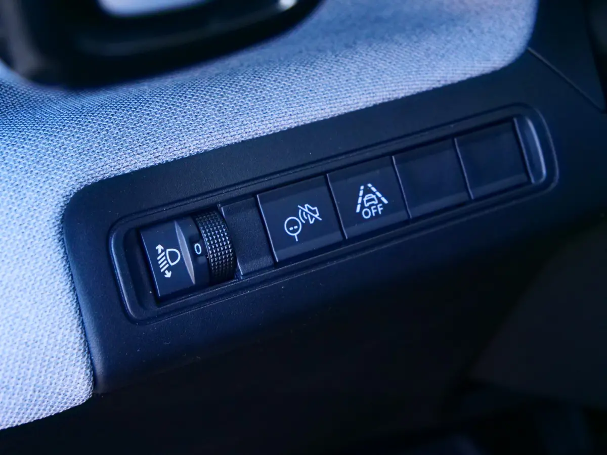 1.2 Hybrid 145pk Plus Automaat Apple Carplay / DAB / Camera