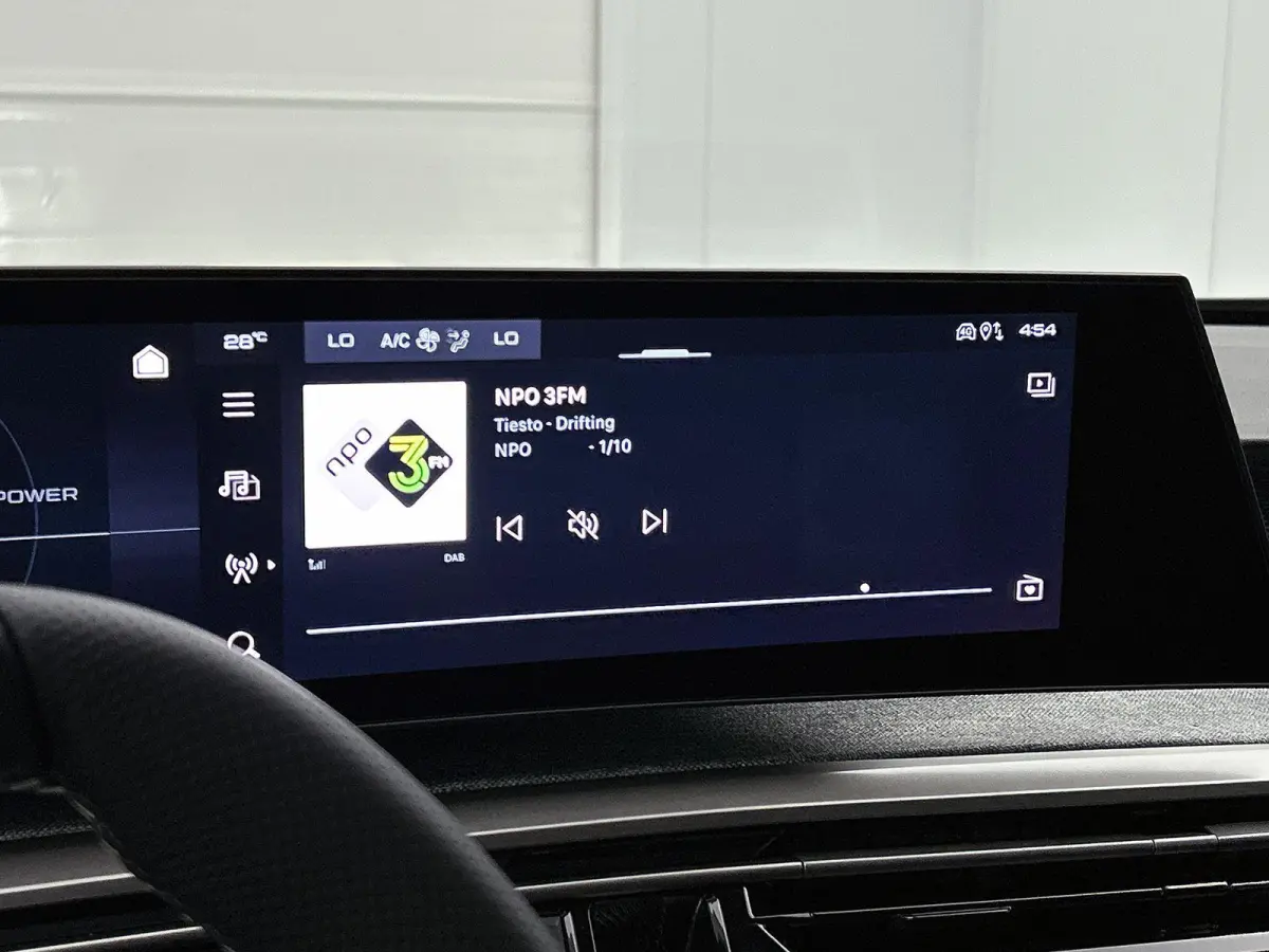 210pk GT 73 kWh 7p Automaat | 360 Camera | Elektrische Verstelb. Bestuurdersstoel | Elektrische Achterklep | Alcantara Bekleding | Navigatie | Climate Control | Adaptieve Cruise Control | Fu