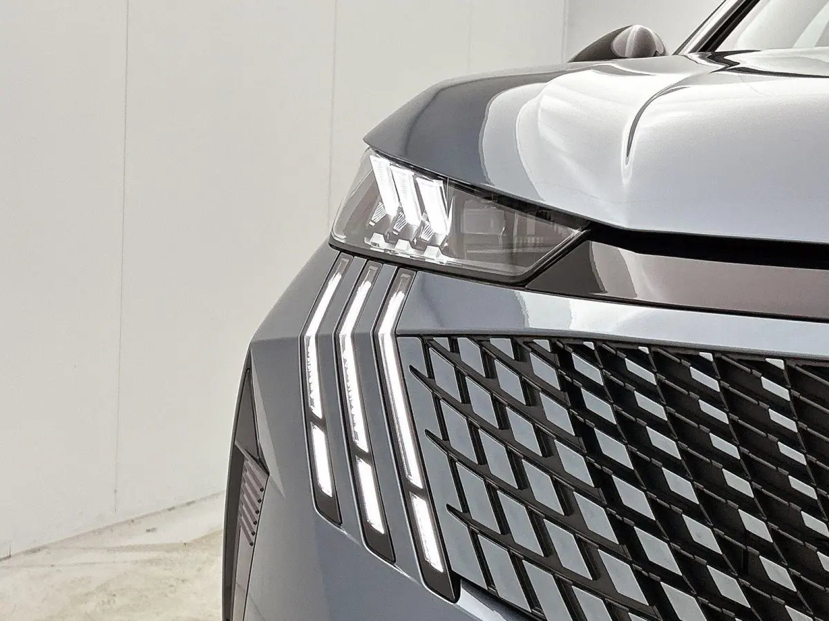 210pk GT 73 kWh 7p Automaat | 360 Camera | Elektrische Verstelb. Bestuurdersstoel | Elektrische Achterklep | Alcantara Bekleding | Navigatie | Climate Control | Adaptieve Cruise Control | Fu