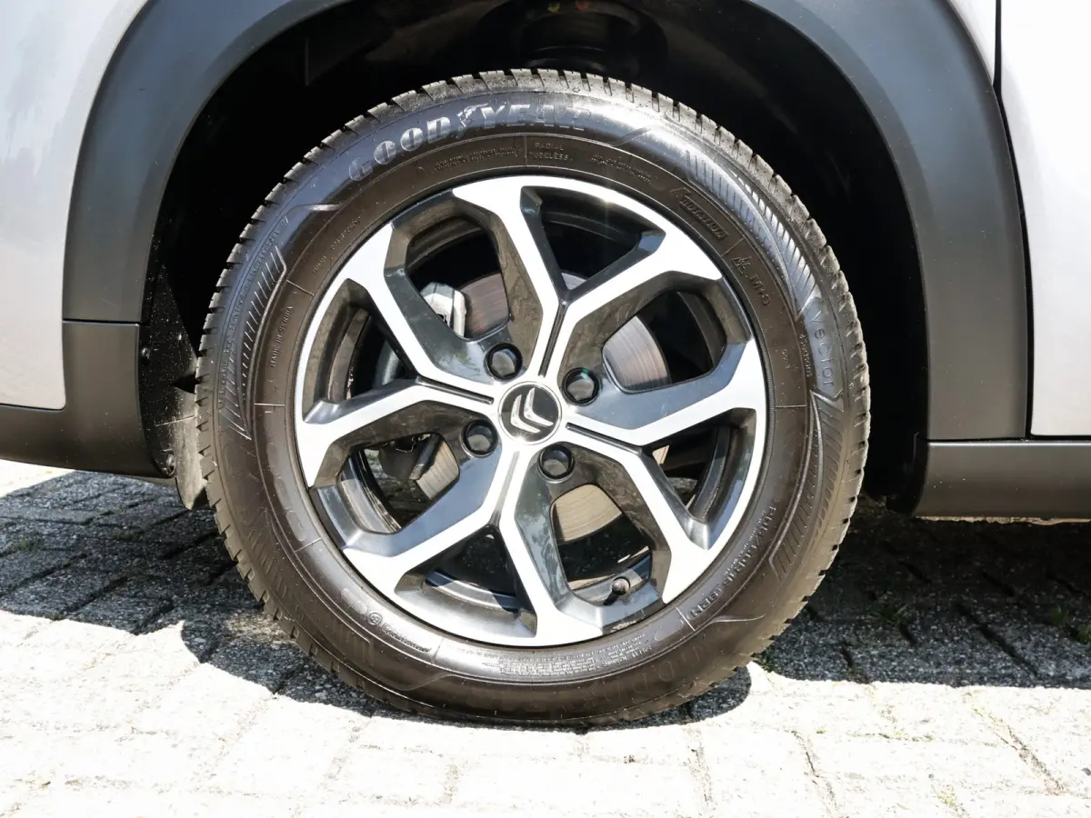 1.2 PureTech Shine 1e-Eig. & Dealer-Onderh. BOVAG-Garantie. NL-Auto.