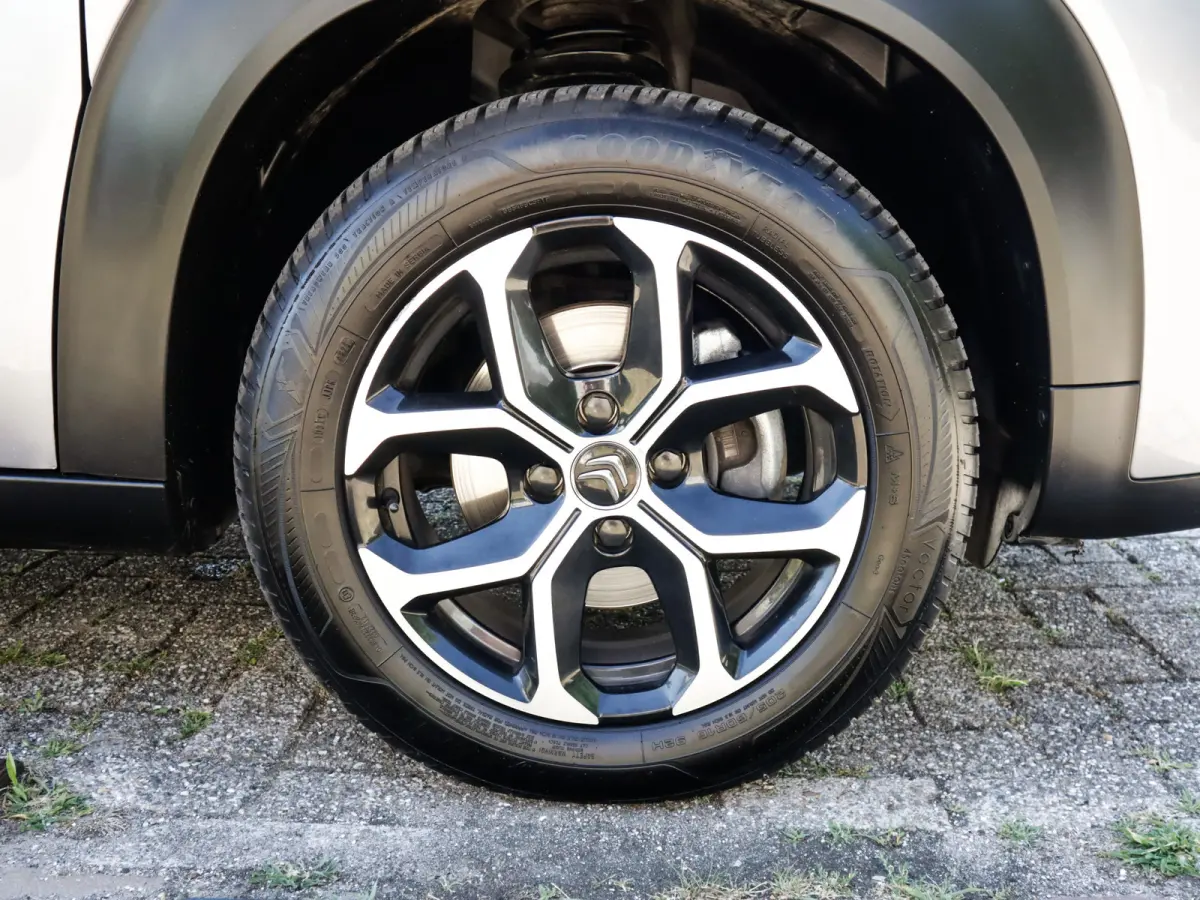 1.2 PureTech Shine 1e-Eig. & Dealer-Onderh. BOVAG-Garantie. NL-Auto.