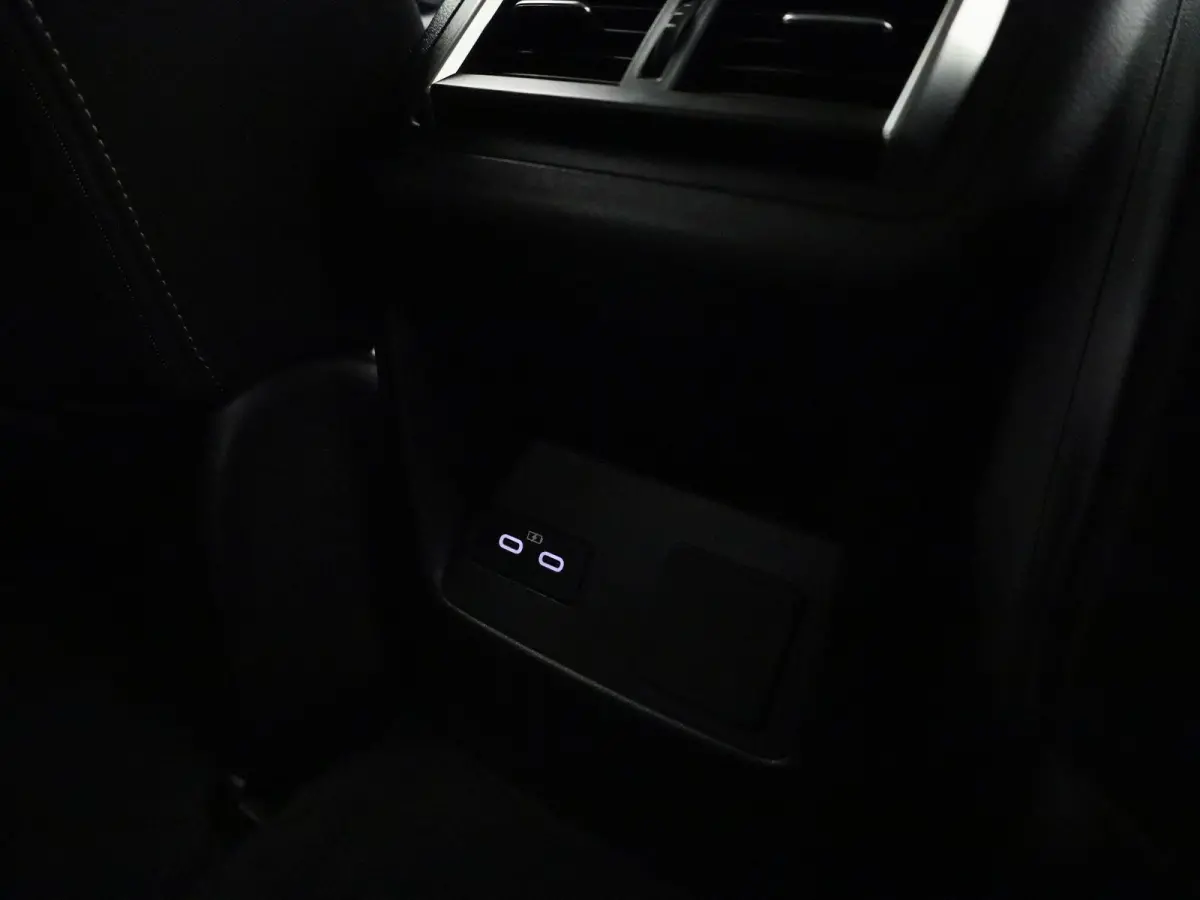 2.5 e-SkyActiv PHEV Exclusive-Line | Automaat | Apple Carplay / Android Auto | Camera | Head-up Display | Parkeersensoren |