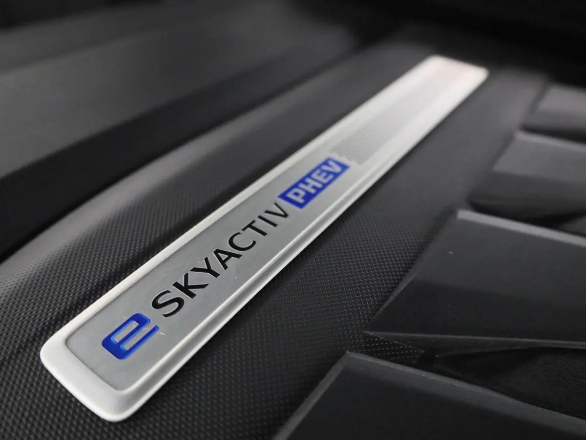 2.5 e-SkyActiv PHEV Exclusive-Line | Automaat | Apple Carplay / Android Auto | Camera | Head-up Display | Parkeersensoren |