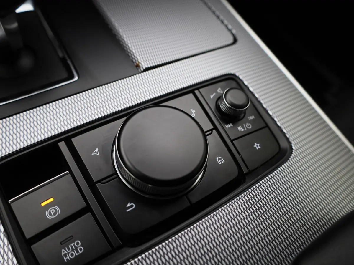 2.5 e-SkyActiv PHEV Exclusive-Line | Automaat | Apple Carplay / Android Auto | Camera | Head-up Display | Parkeersensoren |
