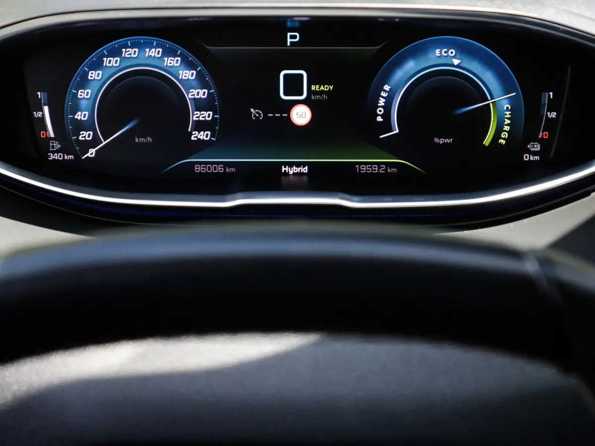 1.6 HYbrid 225 Allure 1e-Eig. & Dealer-Onderh. BOVAG-Garantie. NL-Auto.