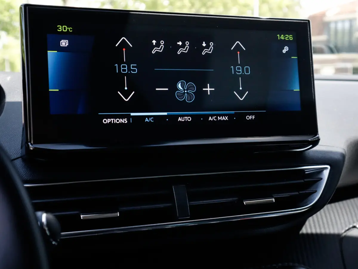 1.6 HYbrid 225 Allure 1e-Eig. & Dealer-Onderh. BOVAG-Garantie. NL-Auto.