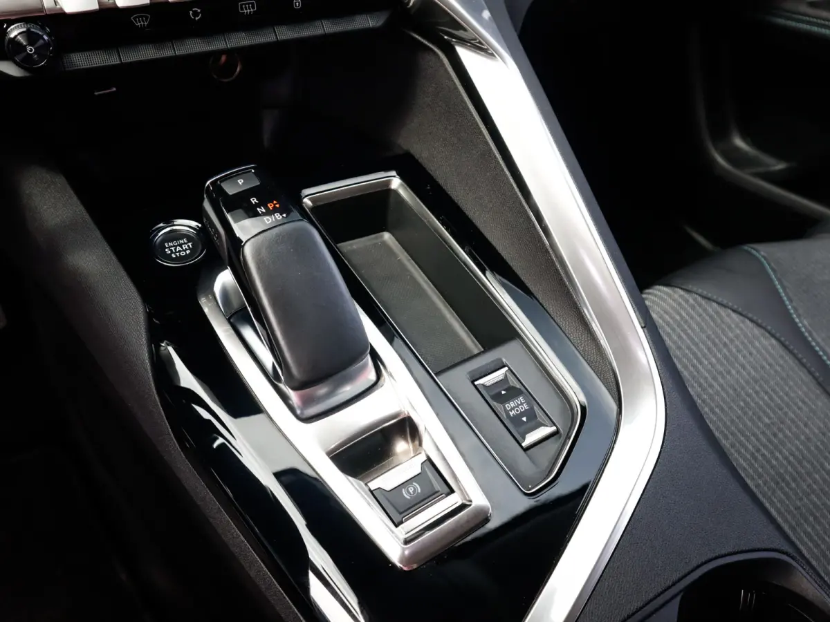 1.6 HYbrid 225 Allure 1e-Eig. & Dealer-Onderh. BOVAG-Garantie. NL-Auto.