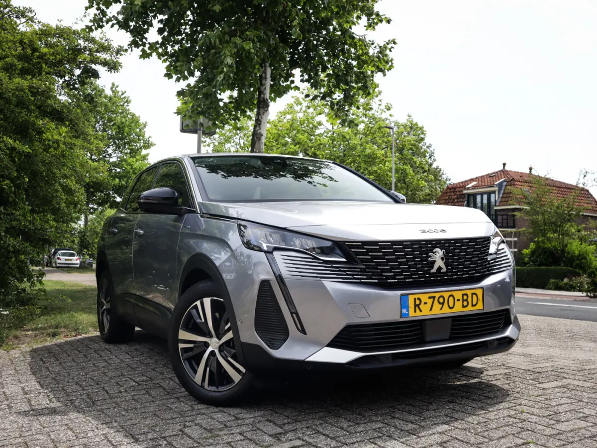 1.6 HYbrid 225 Allure 1e-Eig. & Dealer-Onderh. BOVAG-Garantie. NL-Auto.