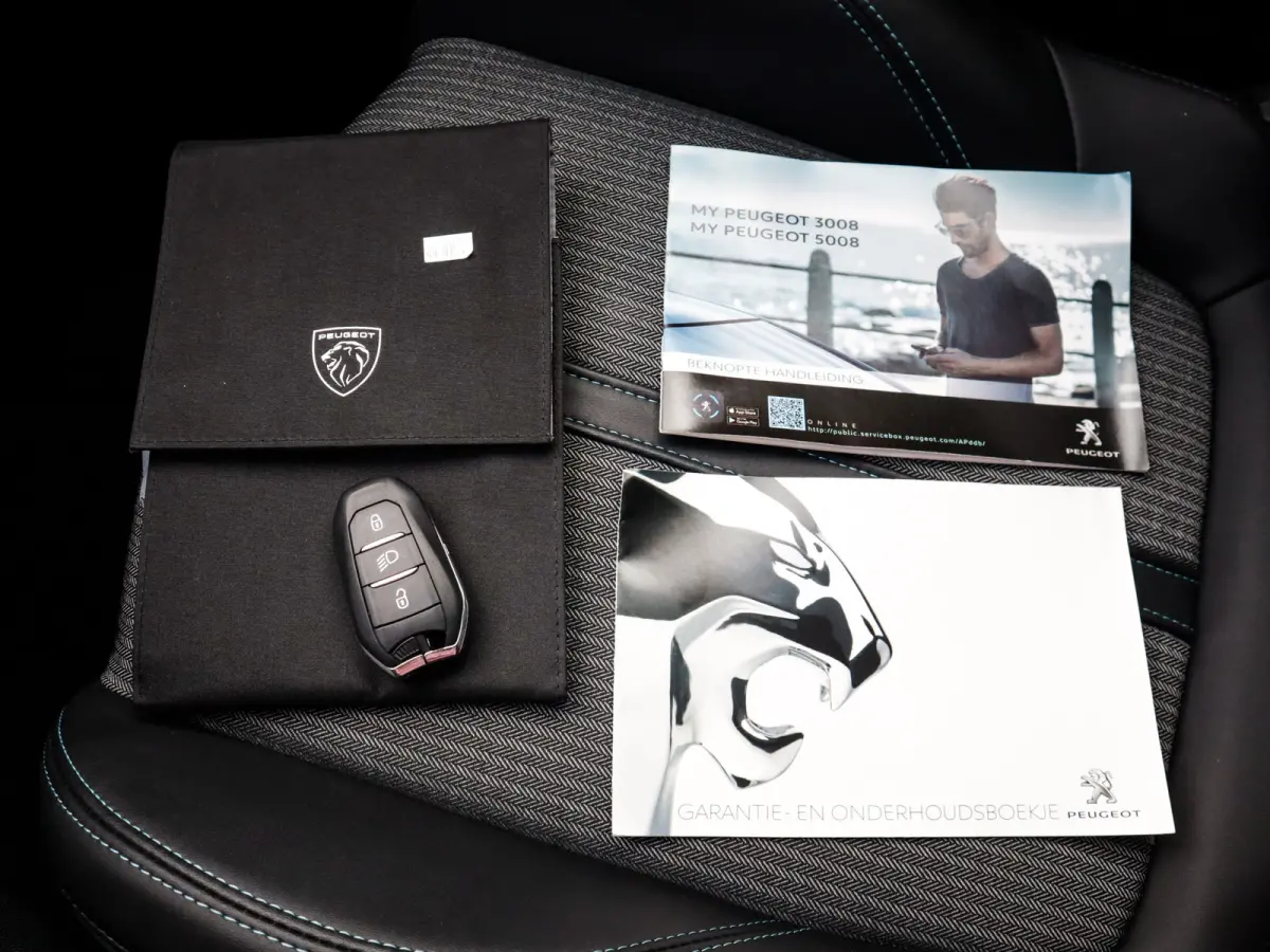 1.6 HYbrid 225 Allure 1e-Eig. & Dealer-Onderh. BOVAG-Garantie. NL-Auto.