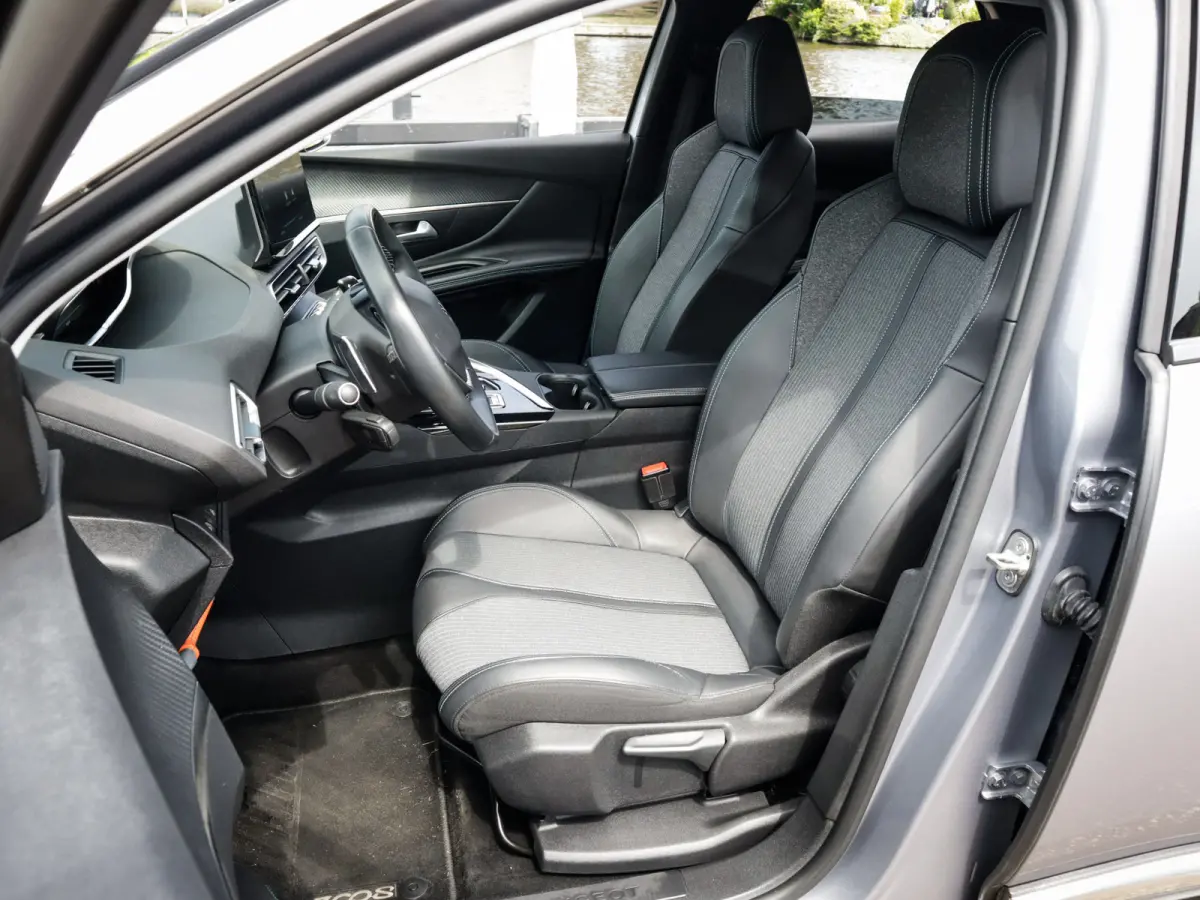 1.6 HYbrid 225 Allure 1e-Eig. & Dealer-Onderh. BOVAG-Garantie. NL-Auto.