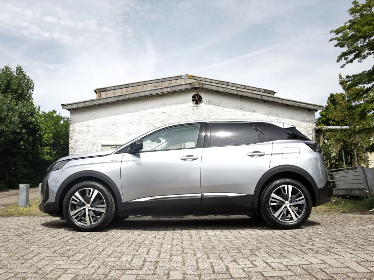 1.6 HYbrid 225 Allure 1e-Eig. & Dealer-Onderh. BOVAG-Garantie. NL-Auto.