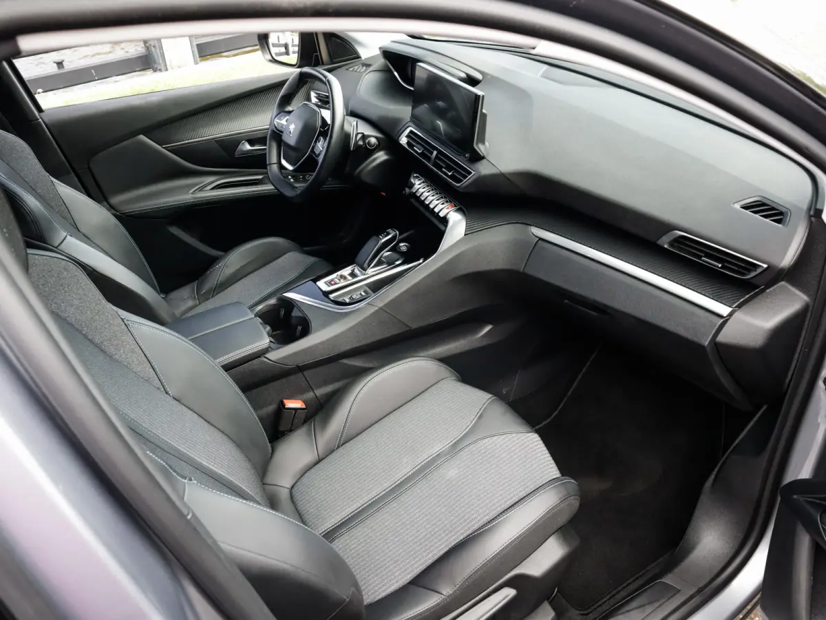 1.6 HYbrid 225 Allure 1e-Eig. & Dealer-Onderh. BOVAG-Garantie. NL-Auto.
