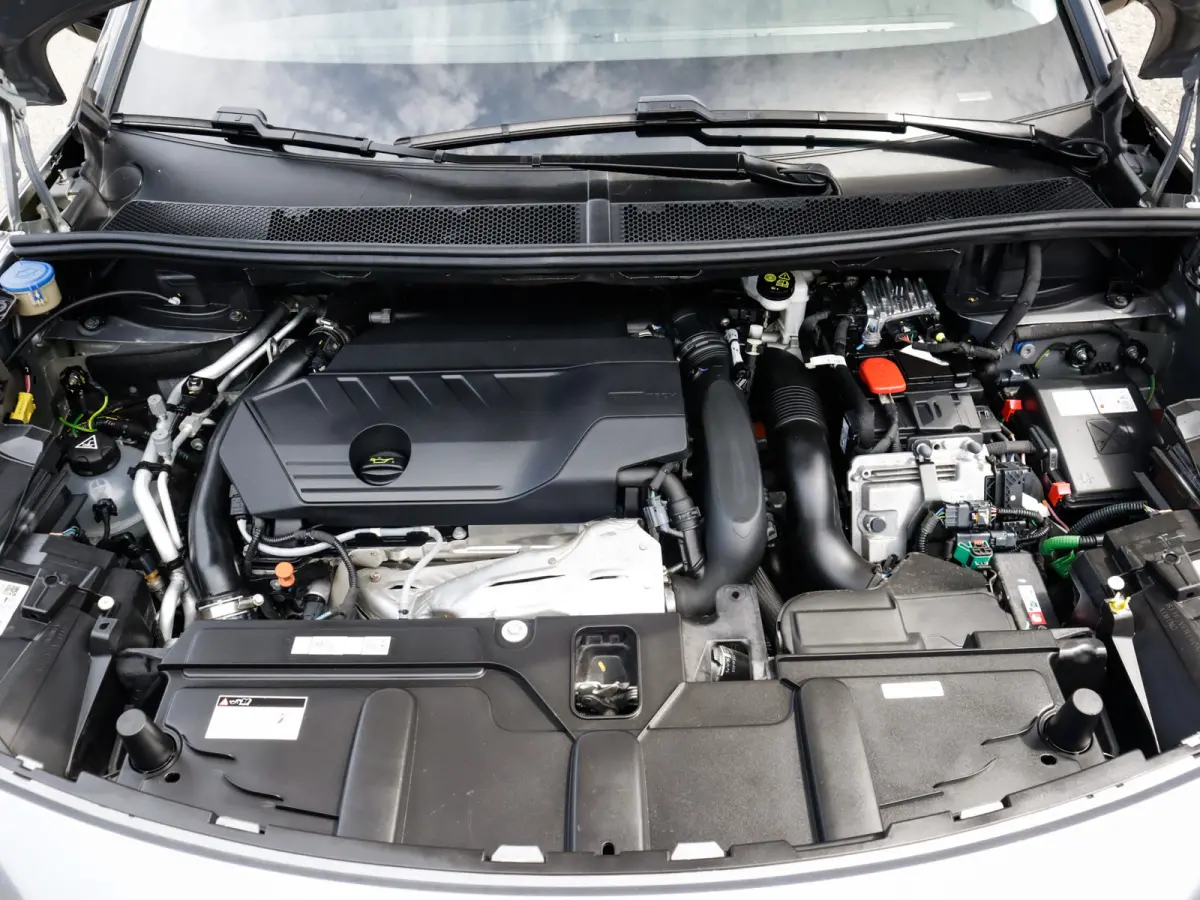 1.6 HYbrid 225 Allure 1e-Eig. & Dealer-Onderh. BOVAG-Garantie. NL-Auto.