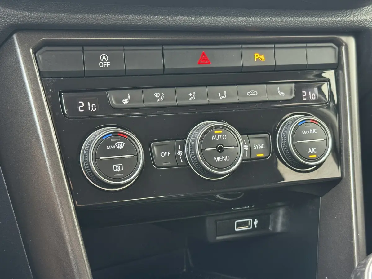 1.5 TSI Sport Camera Adaptieve cruise Digitaal dashboard Pdc voor+achter
