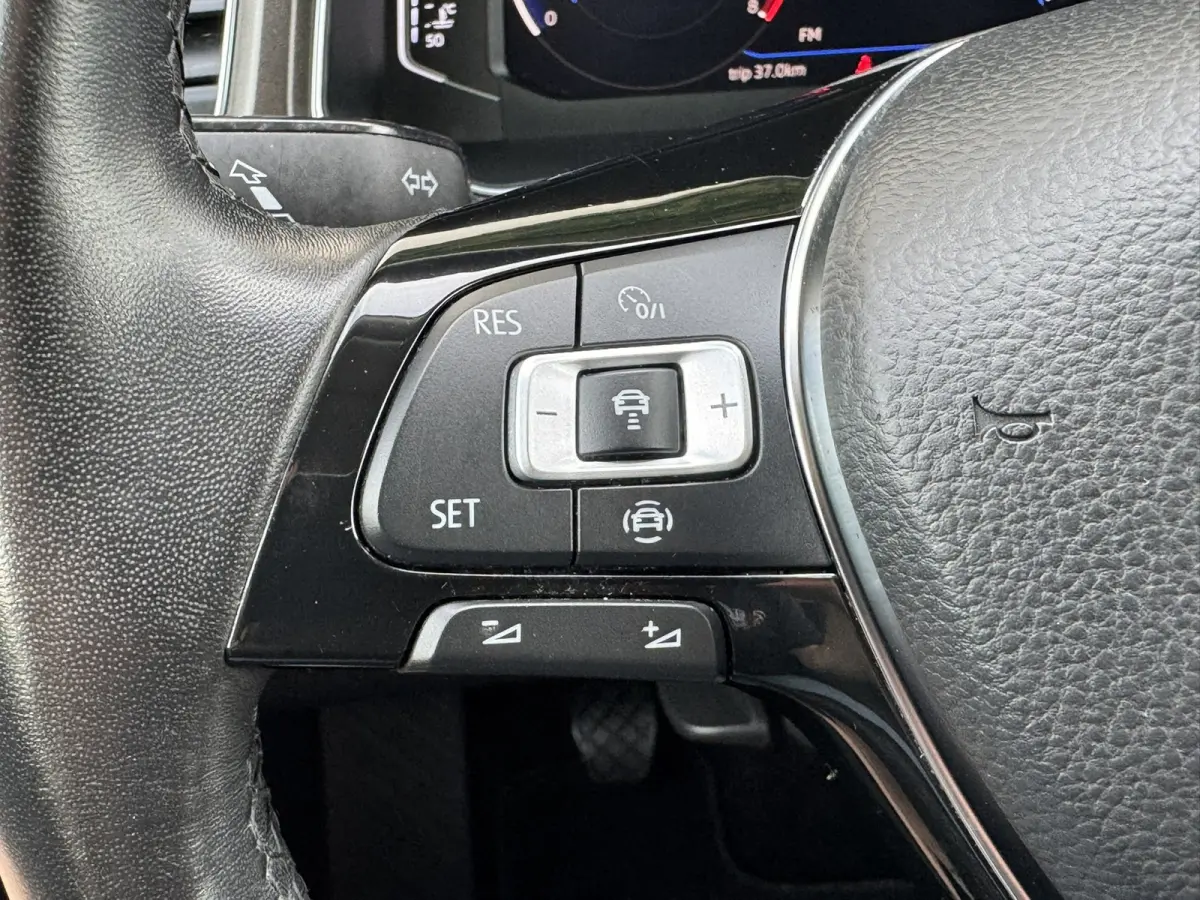 1.5 TSI Sport Camera Adaptieve cruise Digitaal dashboard Pdc voor+achter