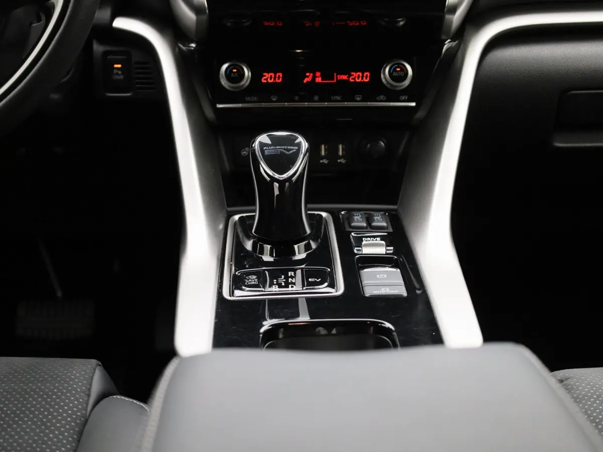 2.4 PHEV Instyle | Automaat | Apple Carplay / Android Auto | Camera | Parkeersensoren | Trekhaak |