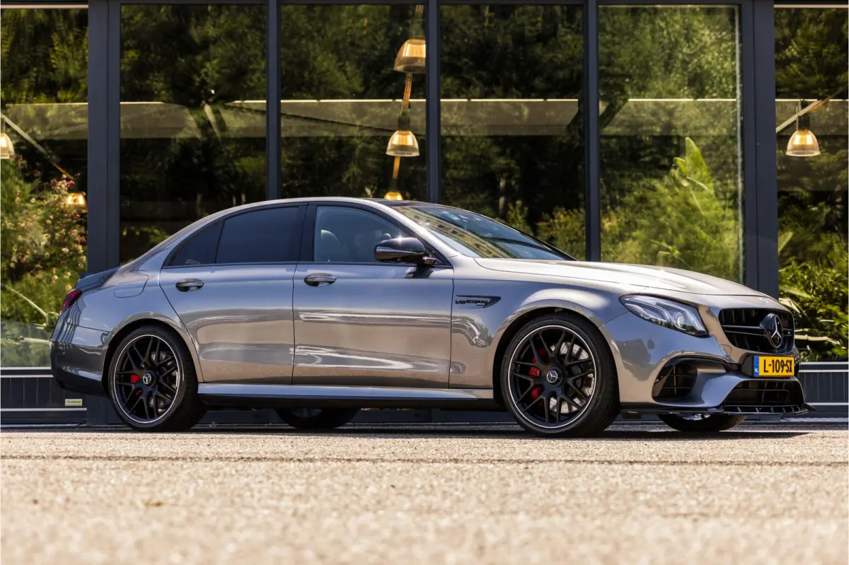 AMG 63 S 4MATIC Premium Plus