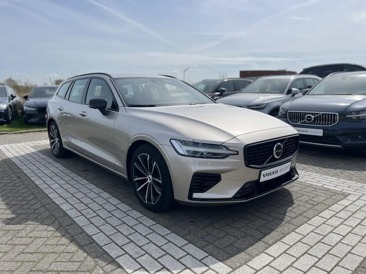 T6 Plug-in hybrid AWD Plus Dark | 360 Graden Camera| Harman / Kardon | Trekhaak | Memory Seats |
